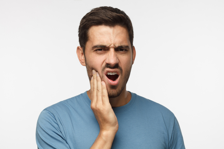 man in jaw pain